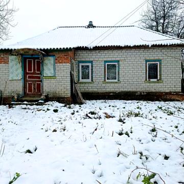 Невеликий будинок під дачу в селі Буди.