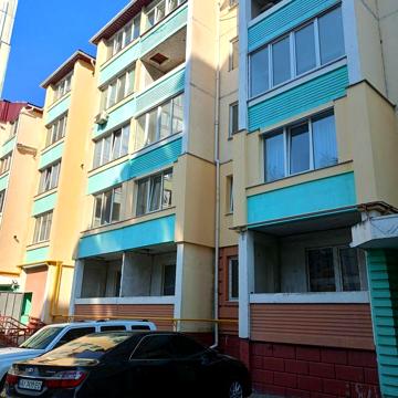 Продається 3кімнатна квартира у новому будинку в центрі Фастова.