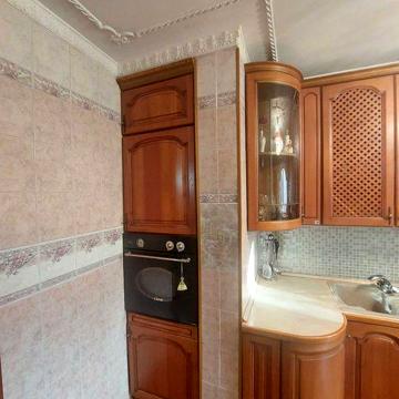 Продаж чотирьох кімнатної з АВТОНОМНИМ . Центрально міський район.