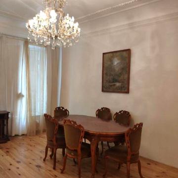 Продаж 3к Квартира Новосельського вулиця