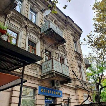 Продаж 3к Квартира вул. Богдана Хмельницького
