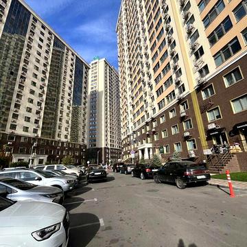 Продаж 1к Квартира Академіка Сахарова вулиця