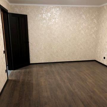 Продаж 1к квартири 28 кв. м на вул. Дмитра Майбороди 7