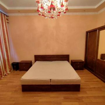 Аренда двокімнатної квартири по вул Університетська центр міста