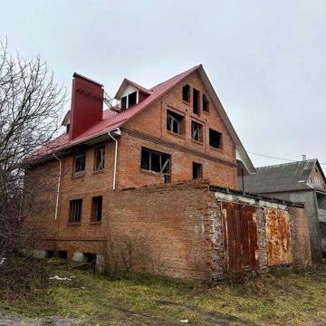 Приватний будинок у тихому районі Хмельницького