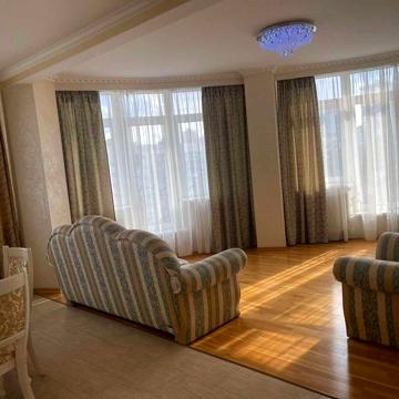 Терміново  оренда 3-х кімнатної на Липківського від власника