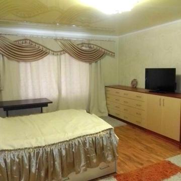 Продається велика 3-х кімнатна квартира