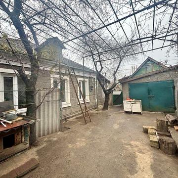 Продам два будинки в одному дворі Соляні