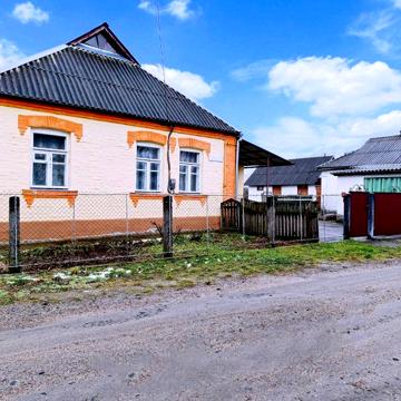 Продаж добротного будинка