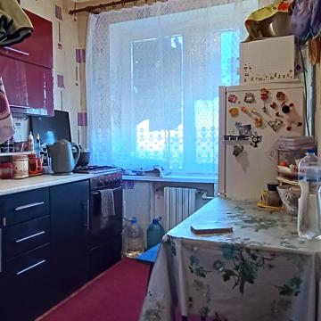 Космонавтів вул., 20