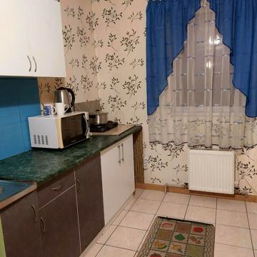 Сірохінська вул., 38