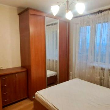 Нескорених вул. (Героїв Праці), 12д