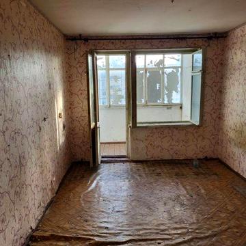 Продається  4 -кімнатна квартира. ЦЕНТР.