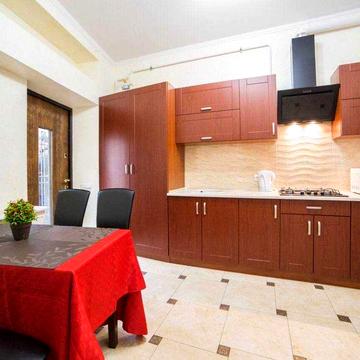 Продаж 1кім квартири по вул.Хмельницького (початок)