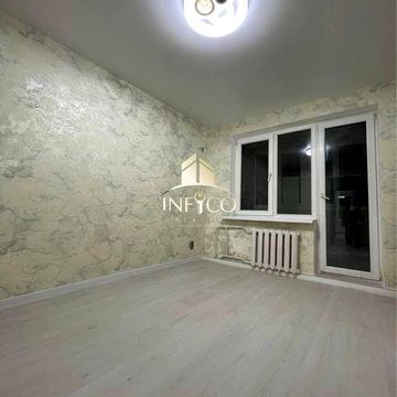 Продаж трикімнатної квартири з новим ремонтом, по вул. П. Дорошенка