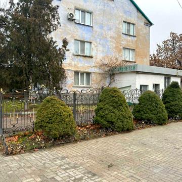 Продаж під комерцію квартири в центрі міста навпроти ринку.