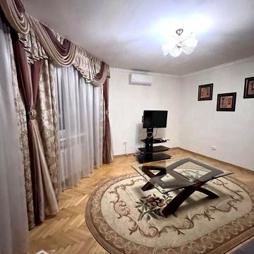 Довгострокова оренда 2к Квартира Коцюбинського вулиця