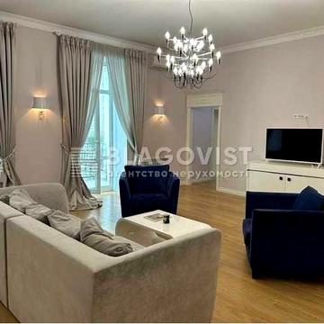 Продаж Істор.центр вул.Січових Стрільців 10. Доревол ліфт 2-кімн 110м2