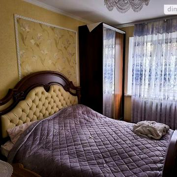 Продаж 2к Квартира вул. Степана Бандери
