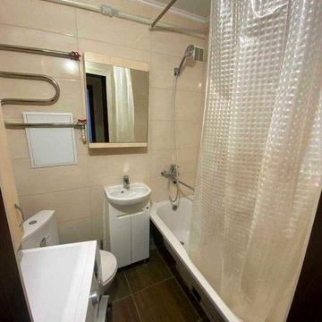 1км, райн Ж/Д,Просто класна квартира за свої кошти,хороша косметика