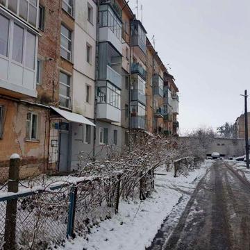 2-х кімнатна квартира, м. Камянка-Бузька