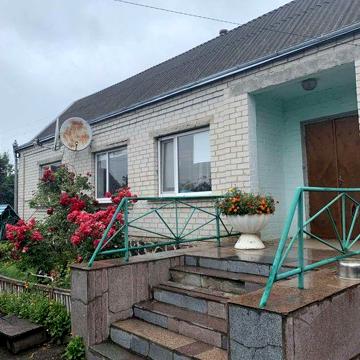 Будинок цегляний в смт. Вільшана