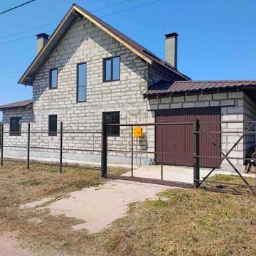 Продаеться великий дім в чудовому місті без комісії і посередників