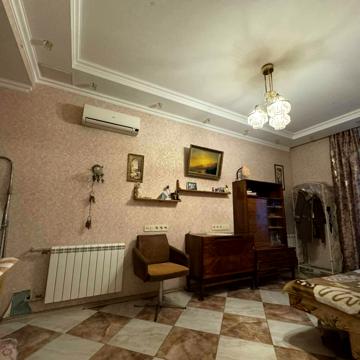 Фанатська вул., 5