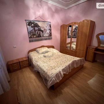 Продажа 3к квартира Шептицького Андрея Митрополита вулиця