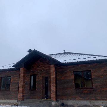 Продаж будинку на Юхима Суцінського,великий двір, панорамні вікна