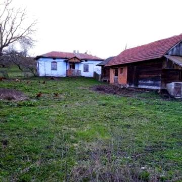 Продаж хатинки в селі