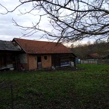 Продаж хатинки в селі