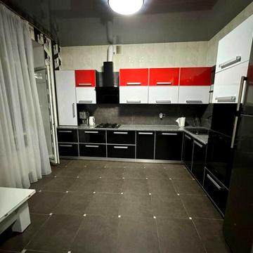 Сдам 2-х комнатную в носотрое квартиру метро Защитников Украины...