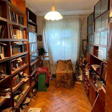 Продам 2-х комнатную квартиру, переулок Резниковский!