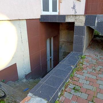 Продам цокольне приміщення не дорого або в оренду