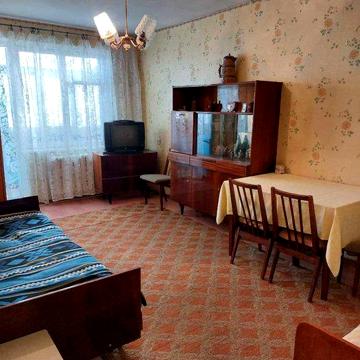 Продаю 1 кімнатну на 17 кварталі  (вул С.Колачевського)