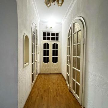 Центр, Софиевская, 4-х комнатная квартира