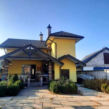 Продажа 2х эт  дома на Воскресенских садах 163м2  Радужний массив