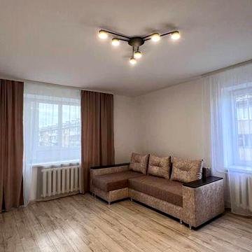 Однокімнатна квартира з новим ремонтом в центрі