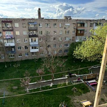 Продається 4 кімнатна квартира