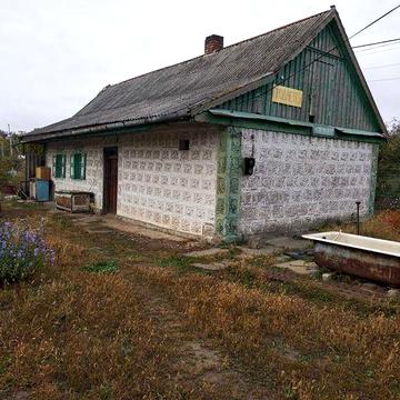 Продам хату в селі Волоське з ділянкою 14 соток