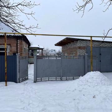 Будинок  дім гараж в центрі міста участок