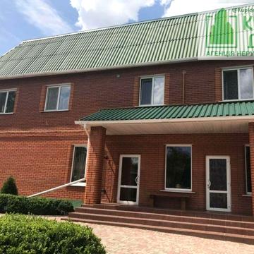 Продам гарну садибу з бізнесом на 15 сотках в Знамянці.
