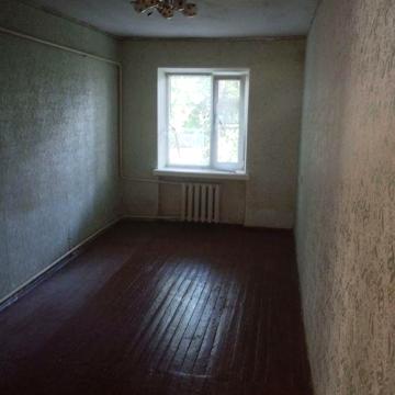 Продам квартиру в центрі з гаражем