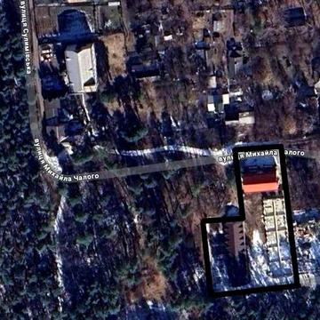 Обмін майнового комплексу (будинків) у лісі поряд з метро Житомирська