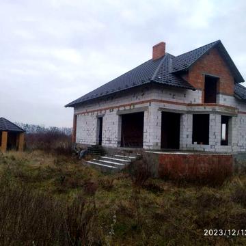 Продам будинок. Недобудова.