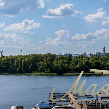 Раїси Окіпної вул., 18