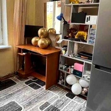 D1K  Продам світлу, затишну кімнату Сосновая горка.