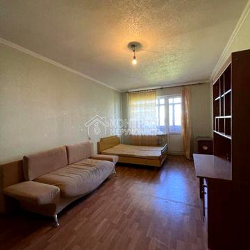 Продаж квартира вул. Ахсарова, Олексіївка
