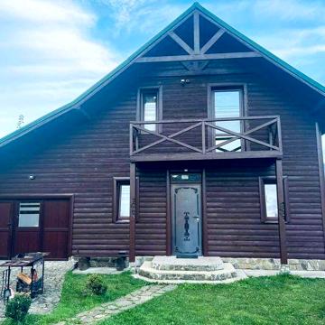 Двоповерховий котедж 120 м² в центрі с. Микуличина